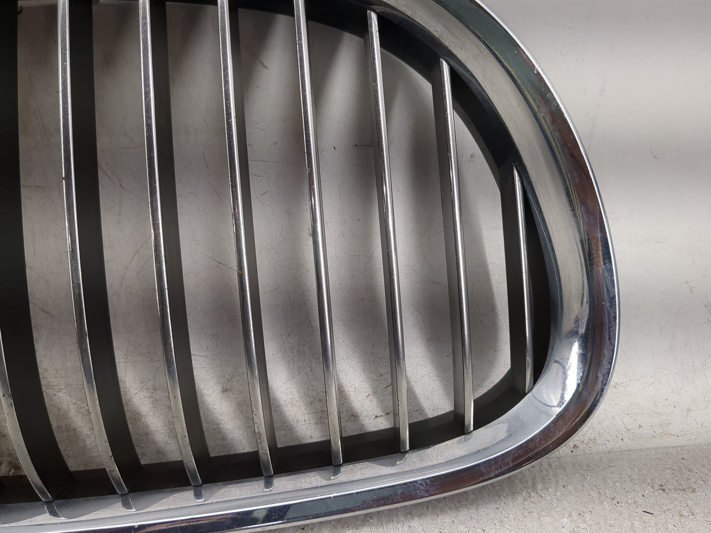 2011-2012 Bmw 740i Front Grille Bumper Not Included 1459915 - Oemusedautoparts1.com