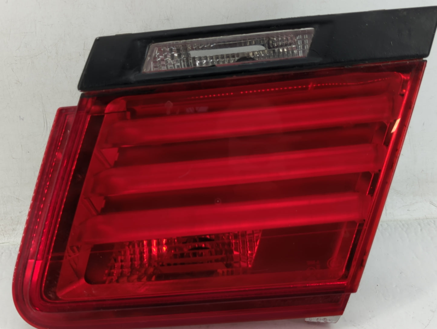 2011-2012 Bmw 740i Tail Light Assembly Passenger Right OEM P/N:7182206 Fits Fits 2009 2010 2011 2012 OEM Used Auto Parts - O