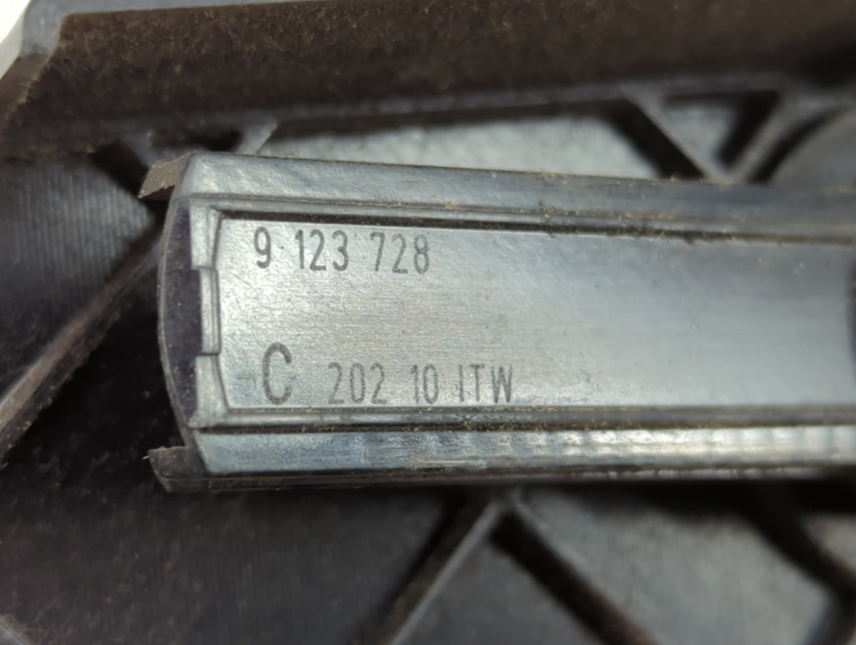 2011 Bmw 750i Passenger Glove Box Door Storage Compartment - Oemusedautoparts1.com