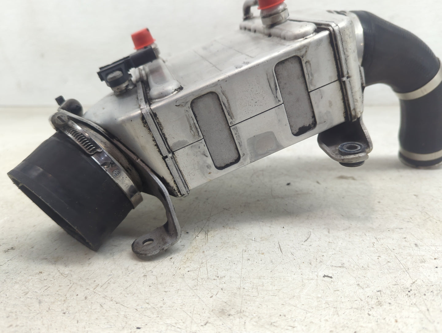 2011 Bmw 750i Air Cleaner Intake Duct Hose Tube - Oemusedautoparts1.com