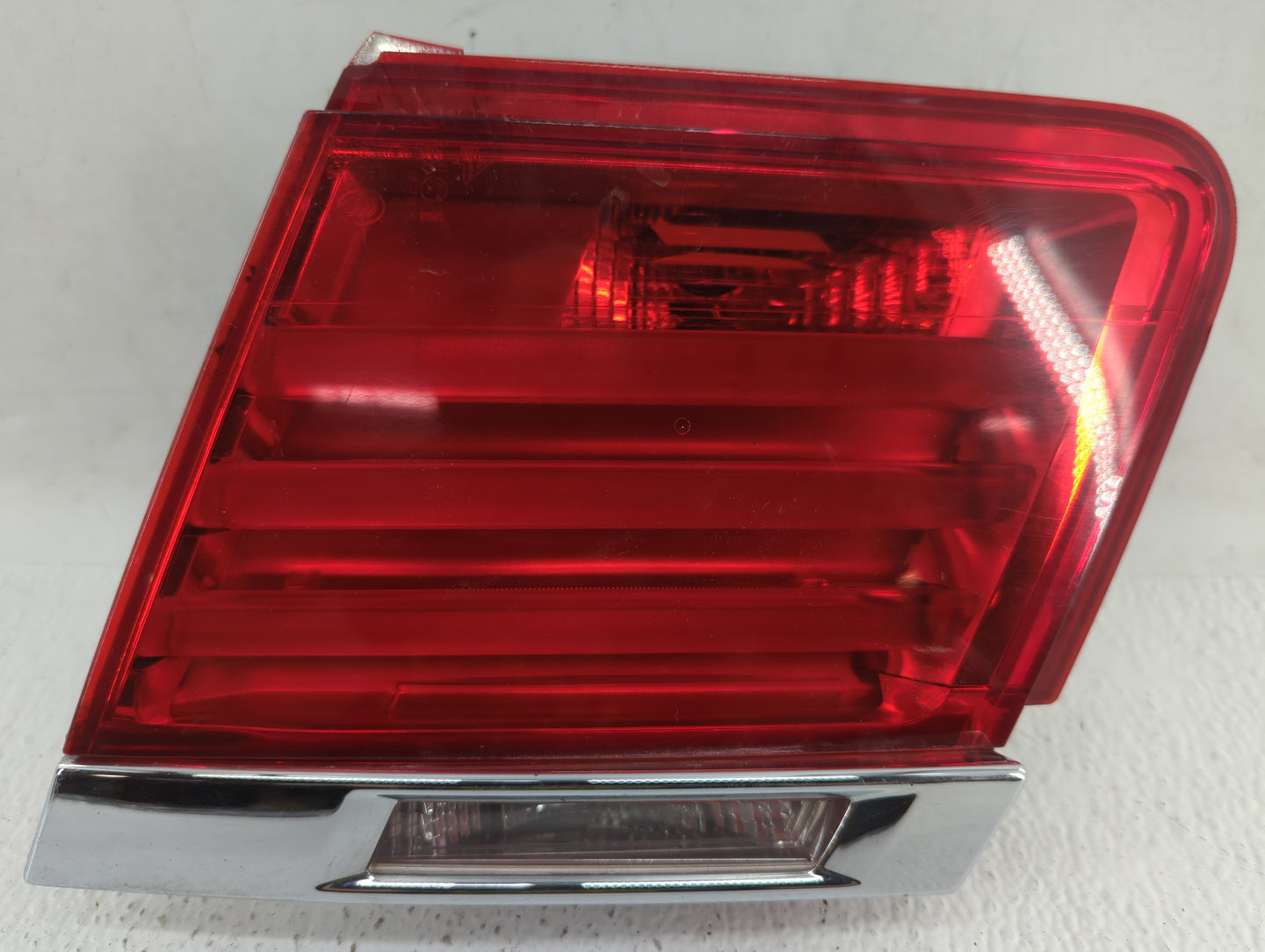 2009-2012 Bmw 750i Tail Light Assembly Passenger Right OEM P/N:7182206 Fits Fits 2009 2010 2011 2012 OEM Used Auto Parts - O
