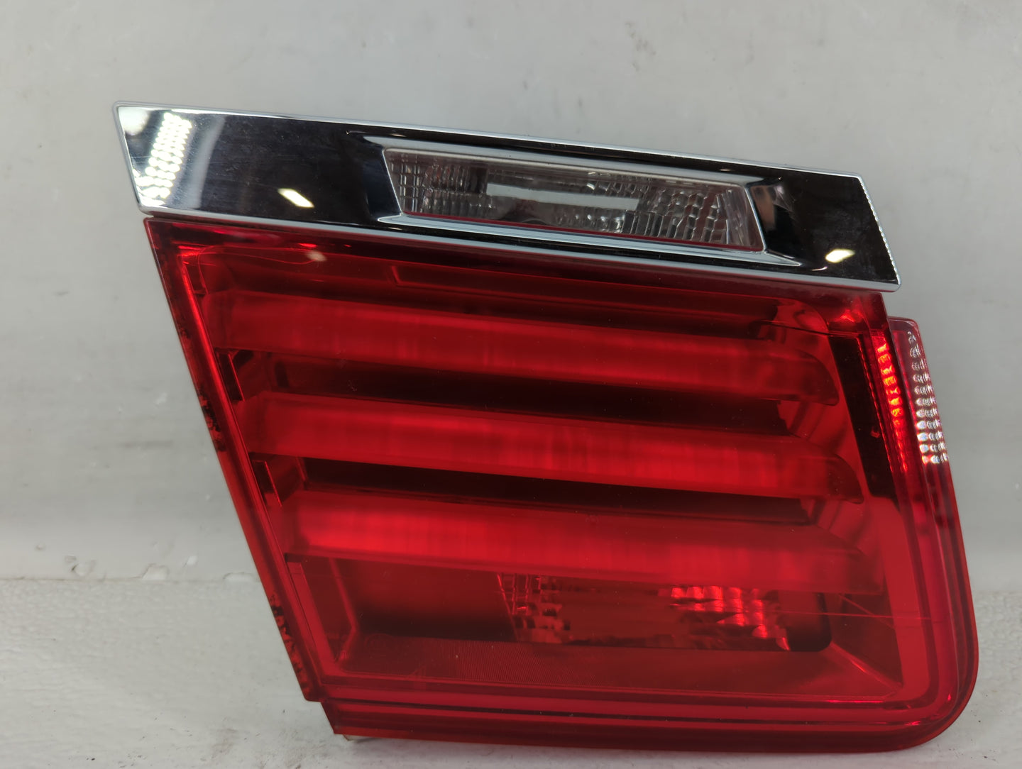 2009-2012 Bmw 750i Tail Light Assembly Driver Left OEM P/N:7182205 Fits Fits 2009 2010 2011 2012 OEM Used Auto Parts - Oemus