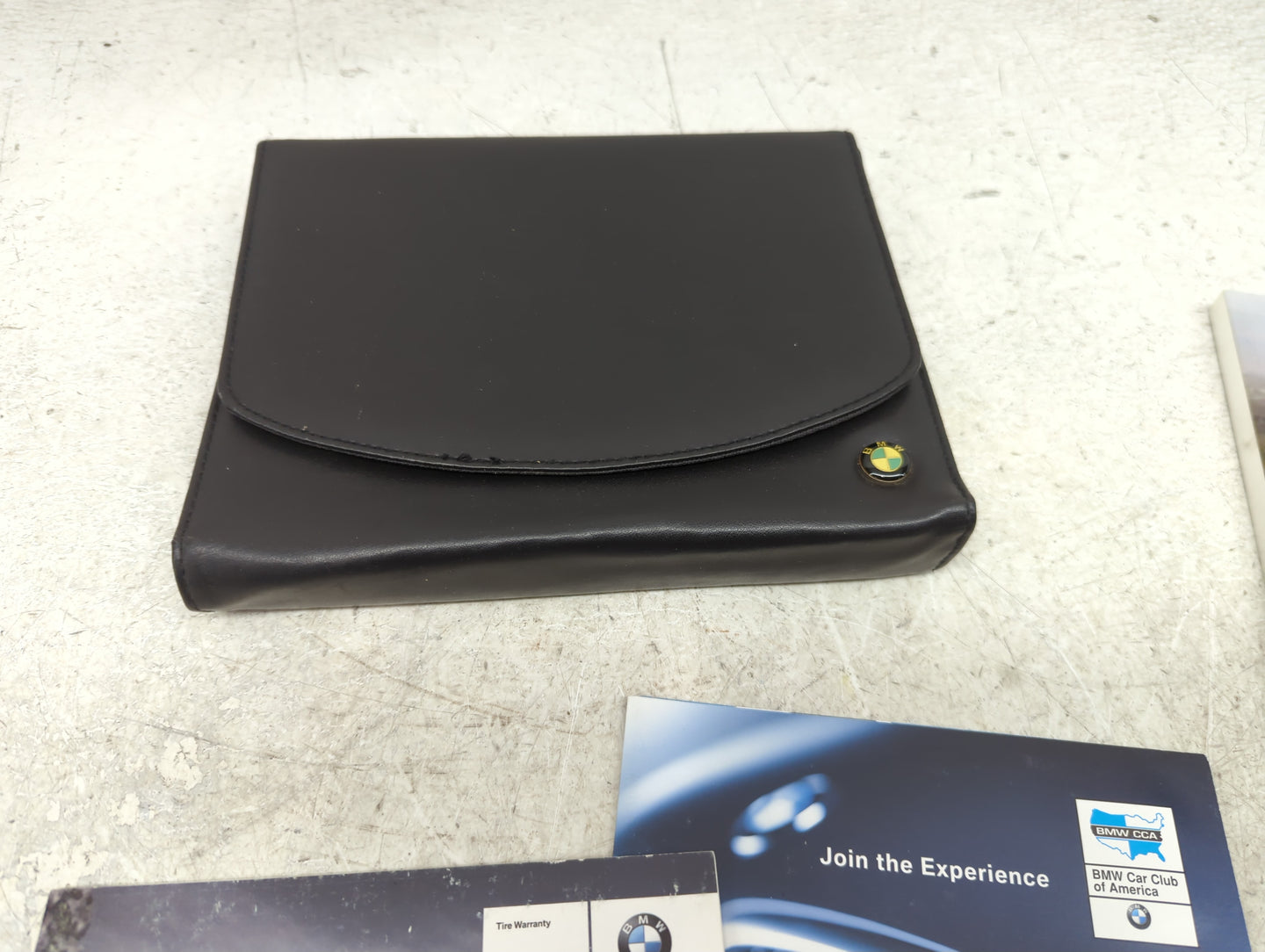 2011 Bmw 7 Series Owners Manual Book Guide P/N:01412604391 OEM Used Auto Parts - Oemusedautoparts1.com