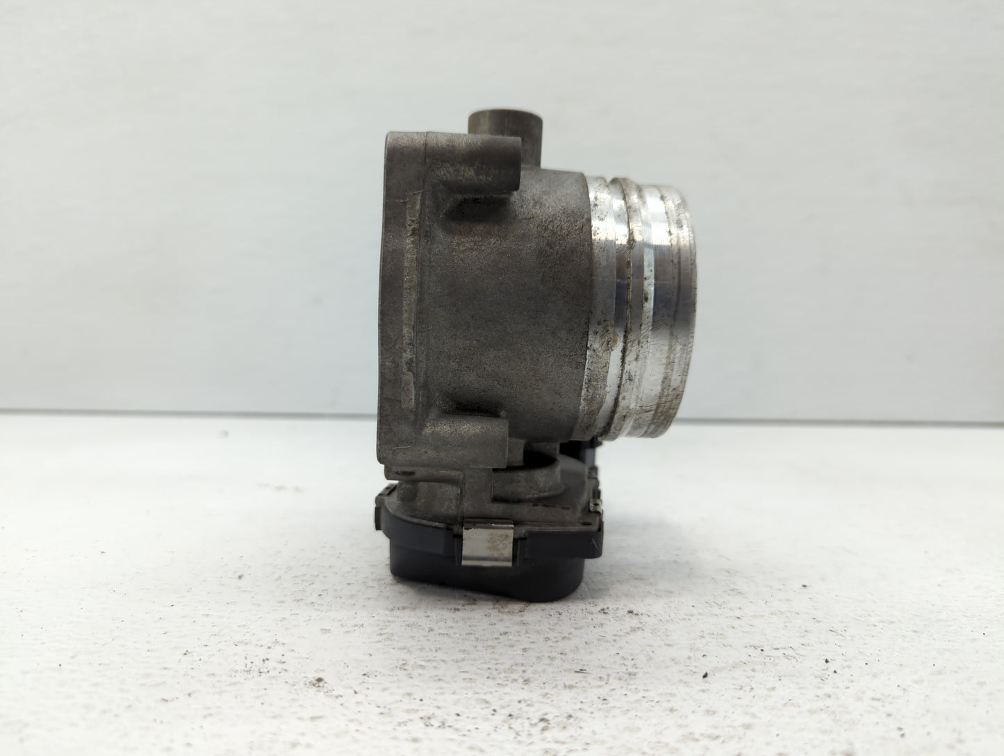 2011-2017 Bmw X3 Throttle Body P/N:1354 7597871-01 1354 7597871-03 Fits OEM Used Auto Parts - Oemusedautoparts1.com