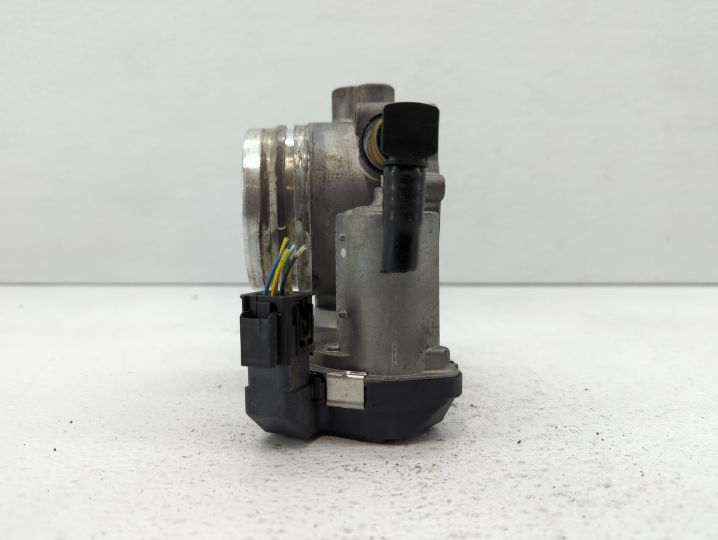 2011-2017 Bmw X3 Throttle Body P/N:1354 7597871-01 1354 7597871-03 Fits OEM Used Auto Parts - Oemusedautoparts1.com