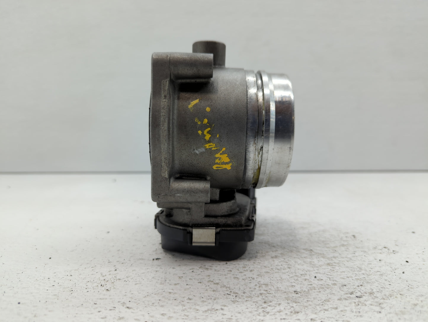 2011-2017 Bmw X3 Throttle Body P/N:1354 7597871-01 1354 7597871-03 Fits OEM Used Auto Parts - Oemusedautoparts1.com