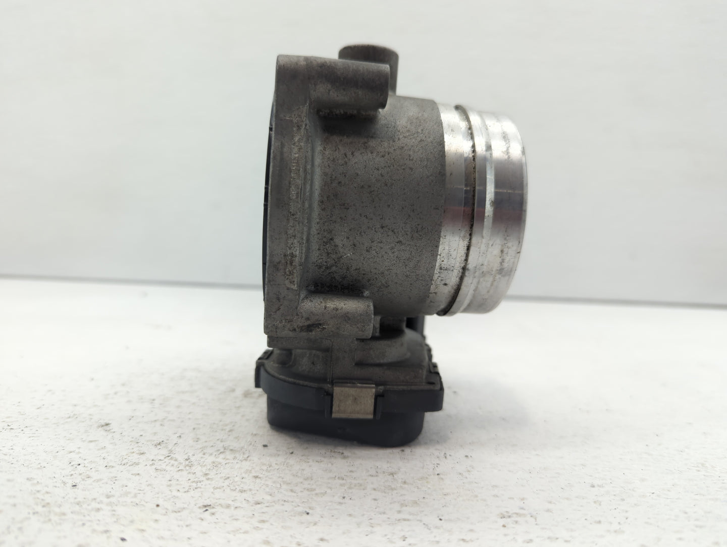 2011-2017 Bmw X3 Throttle Body P/N:1354 7597871-01 1354 7597871-03 Fits OEM Used Auto Parts - Oemusedautoparts1.com