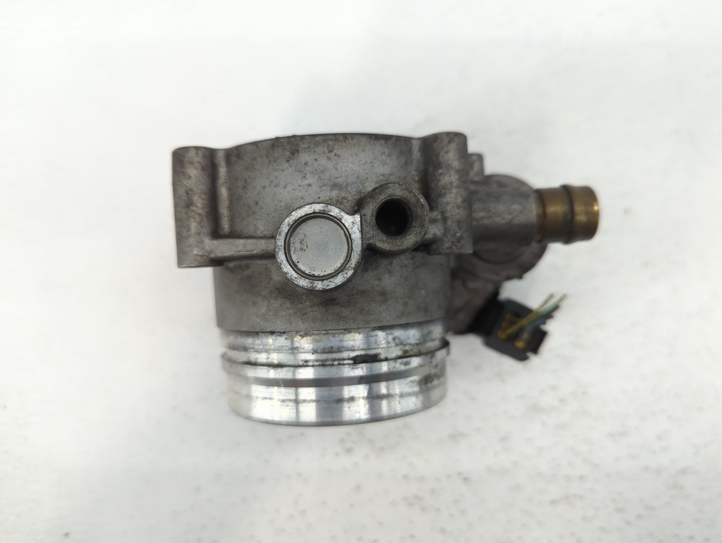 2011-2017 Bmw X3 Throttle Body P/N:1354 7597871-01 1354 7597871-03 Fits OEM Used Auto Parts - Oemusedautoparts1.com