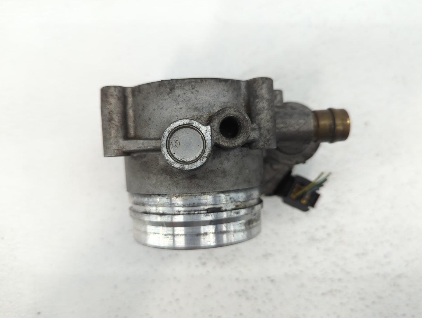 2011-2017 Bmw X3 Throttle Body P/N:1354 7597871-01 1354 7597871-03 Fits OEM Used Auto Parts - Oemusedautoparts1.com