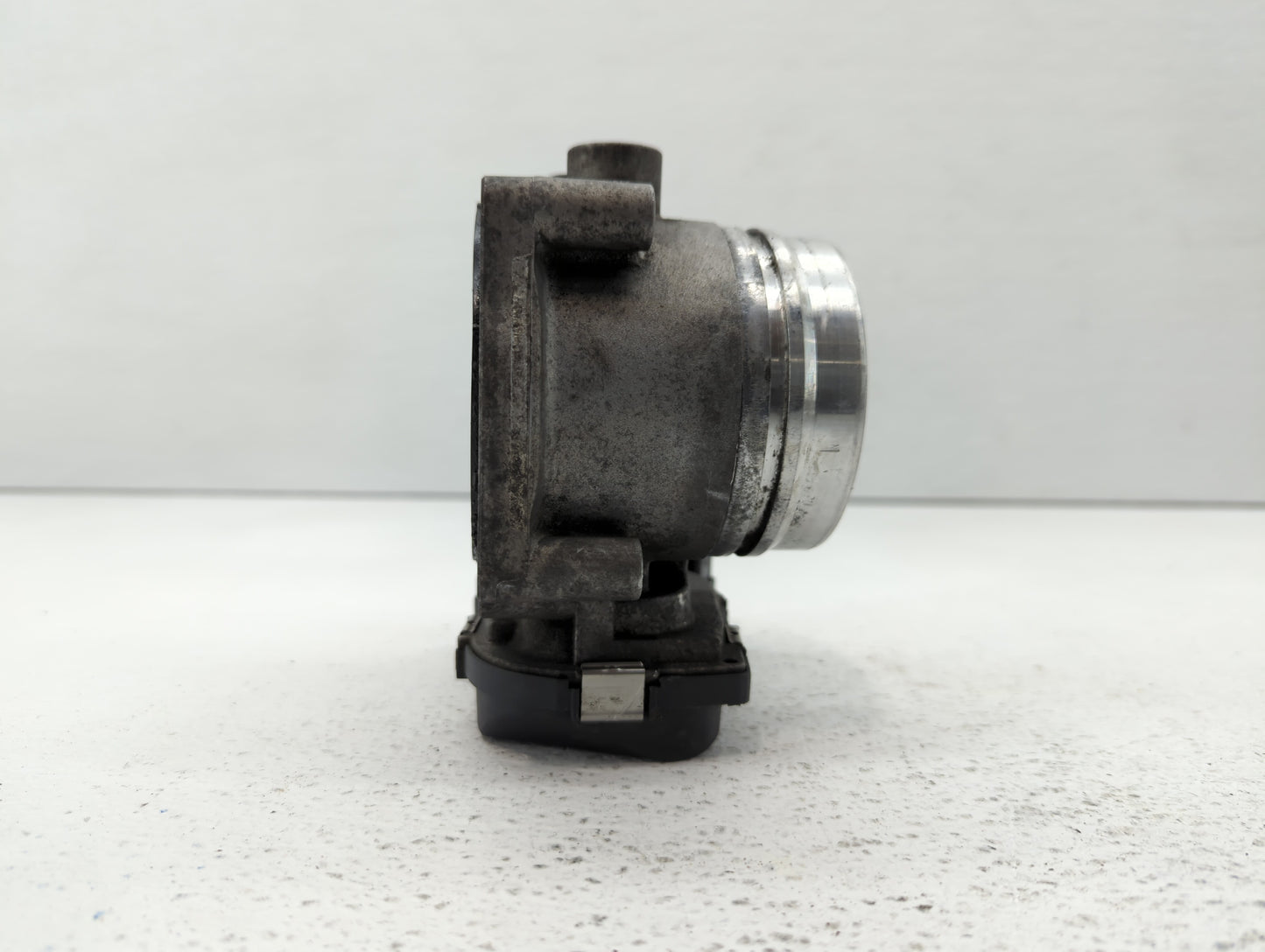 2011-2017 Bmw X3 Throttle Body P/N:1354 7597871-01 1354 7597871-03 Fits OEM Used Auto Parts - Oemusedautoparts1.com