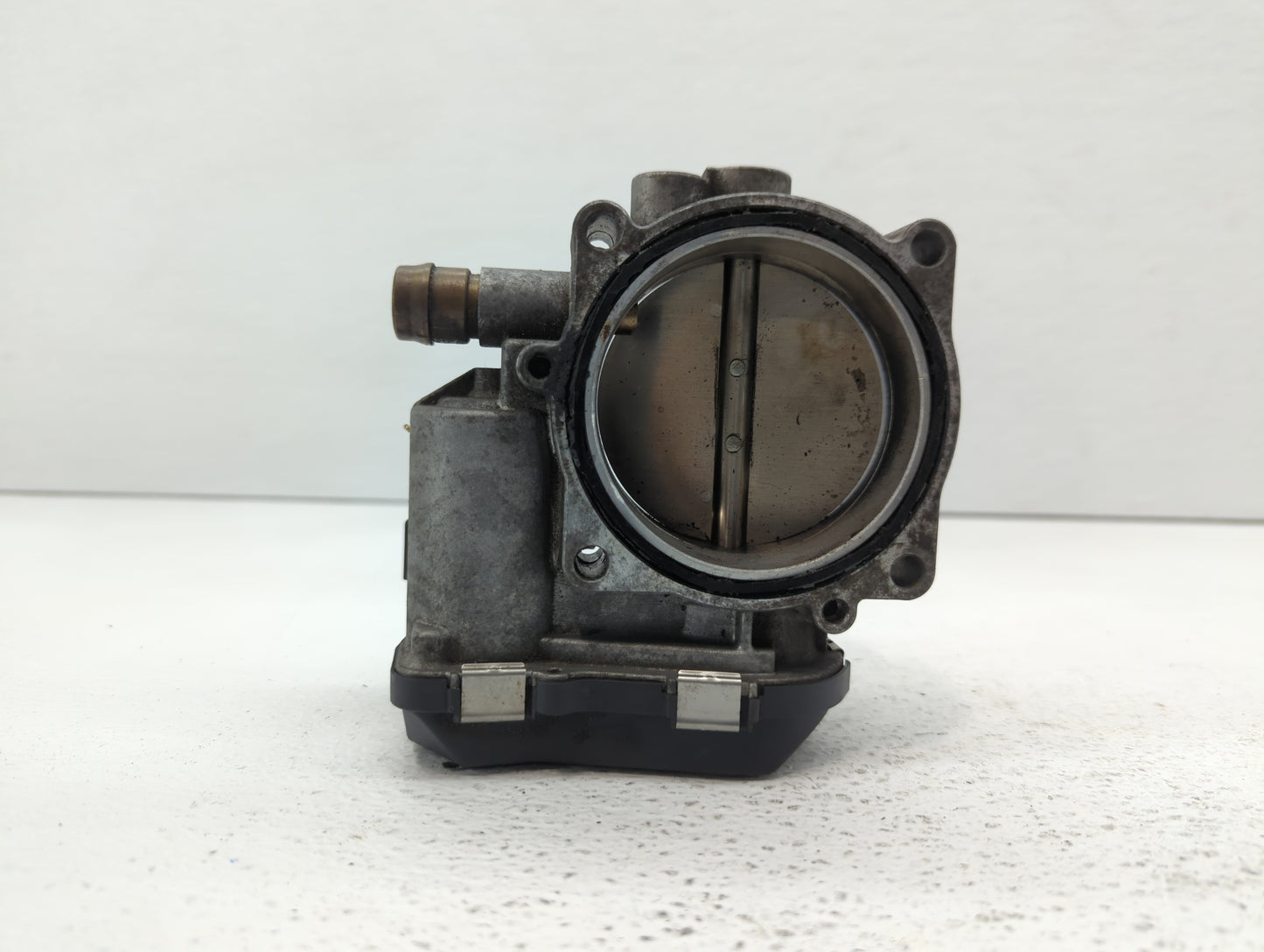 2011-2017 Bmw X3 Throttle Body P/N:1354 7597871-01 1354 7597871-03 Fits OEM Used Auto Parts - Oemusedautoparts1.com