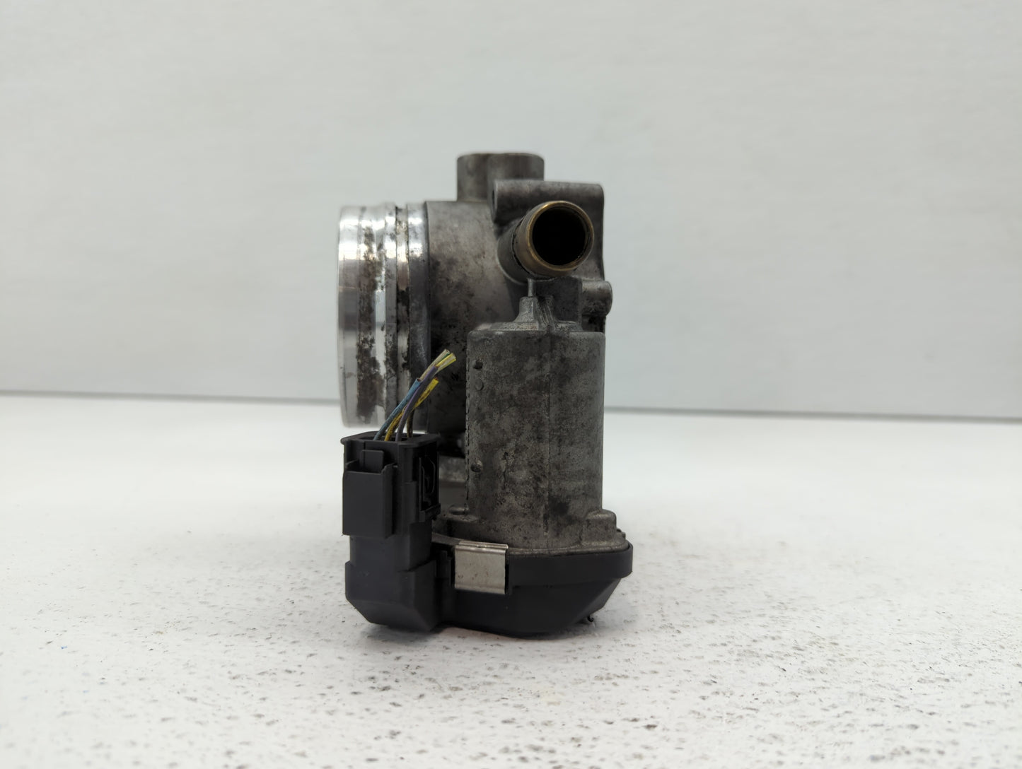 2011-2017 Bmw X3 Throttle Body P/N:1354 7597871-01 1354 7597871-03 Fits OEM Used Auto Parts - Oemusedautoparts1.com