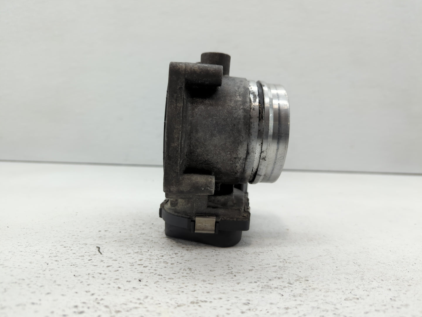 2011-2017 Bmw X3 Throttle Body P/N:1354 7597871-01 1354 7597871-03 Fits OEM Used Auto Parts - Oemusedautoparts1.com