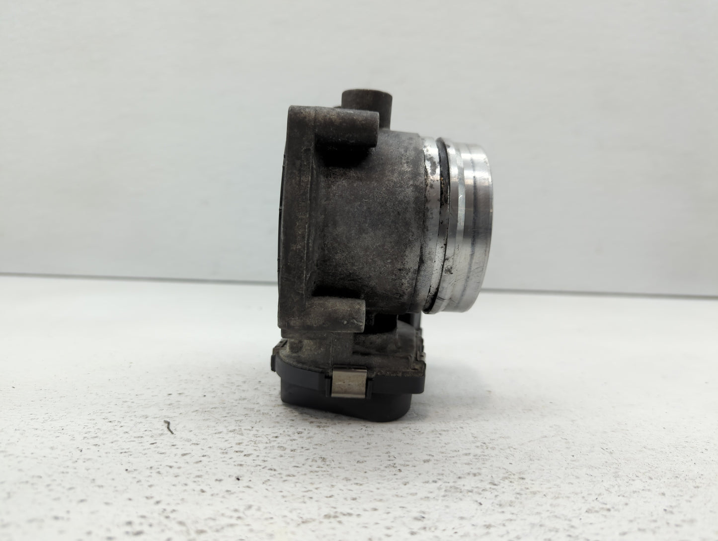 2011-2017 Bmw X3 Throttle Body P/N:1354 7597871-01 1354 7597871-03 Fits OEM Used Auto Parts - Oemusedautoparts1.com
