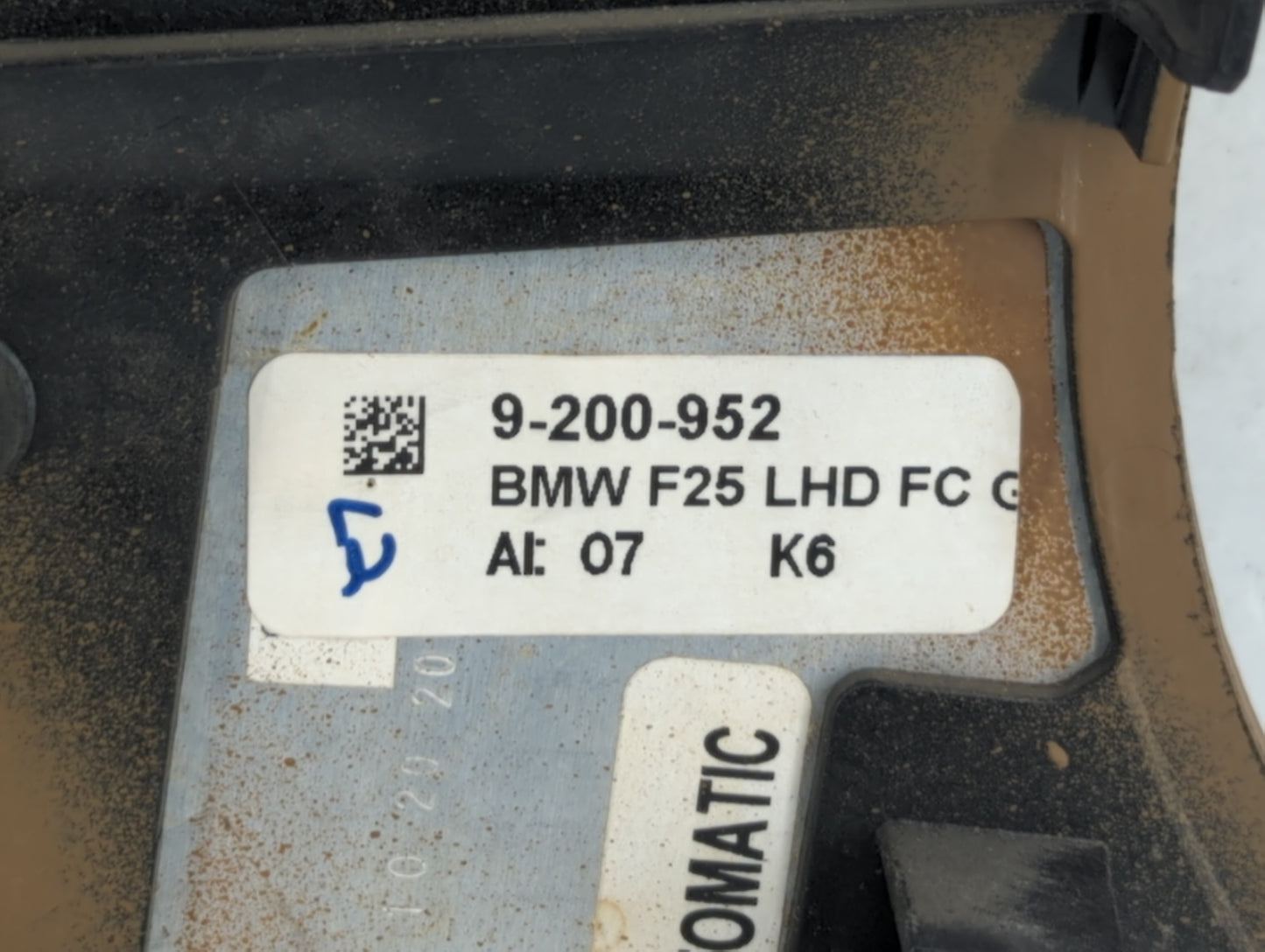 2011-2017 Bmw X3 Center Floor Console P/N:9-200-952 Fits Fits 2011 2012 2013 2014 2015 2016 2017 2018 OEM Used Auto Parts - 