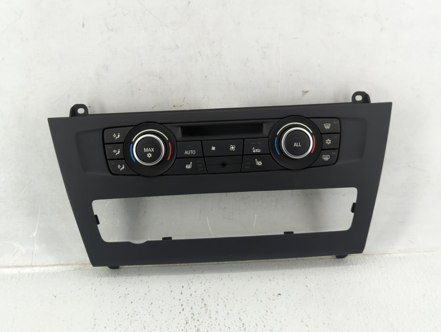 2011-2013 Bmw X3 Climate Control Module Temperature AC/Heater Replacement P/N:9252738-01 Fits Fits 2011 2012 2013 OEM Used A