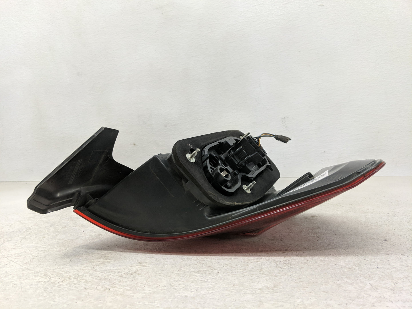 2011-2013 Bmw X5 Tail Light Assembly Passenger Right OEM Fits Fits 2011 2012 2013 OEM Used Auto Parts - Oemusedautoparts1.co