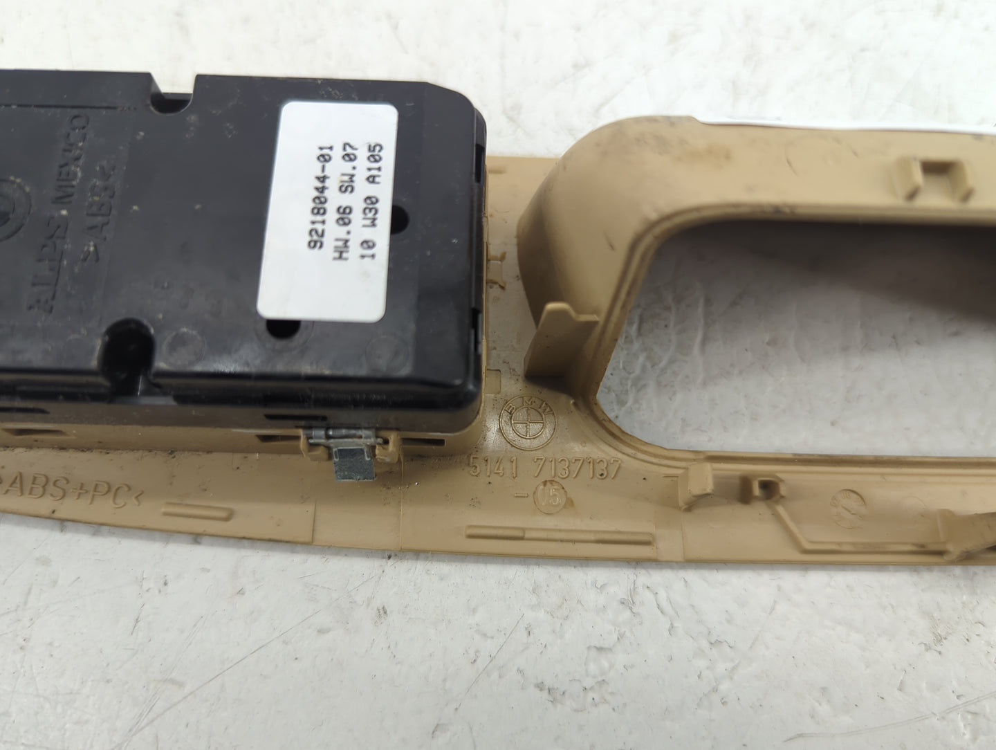2007-2013 Bmw X5 Master Power Window Switch Replacement Driver Side Left P/N:9218044-01 Fits OEM Used Auto Parts - Oemusedau