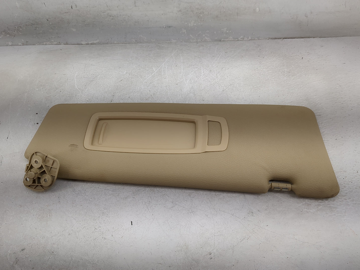 2007-2013 Bmw X5 Sun Visor Shade Replacement Passenger Right Mirror Fits Fits 2007 2008 2009 2011 2012 2013 OEM Used Auto Pa