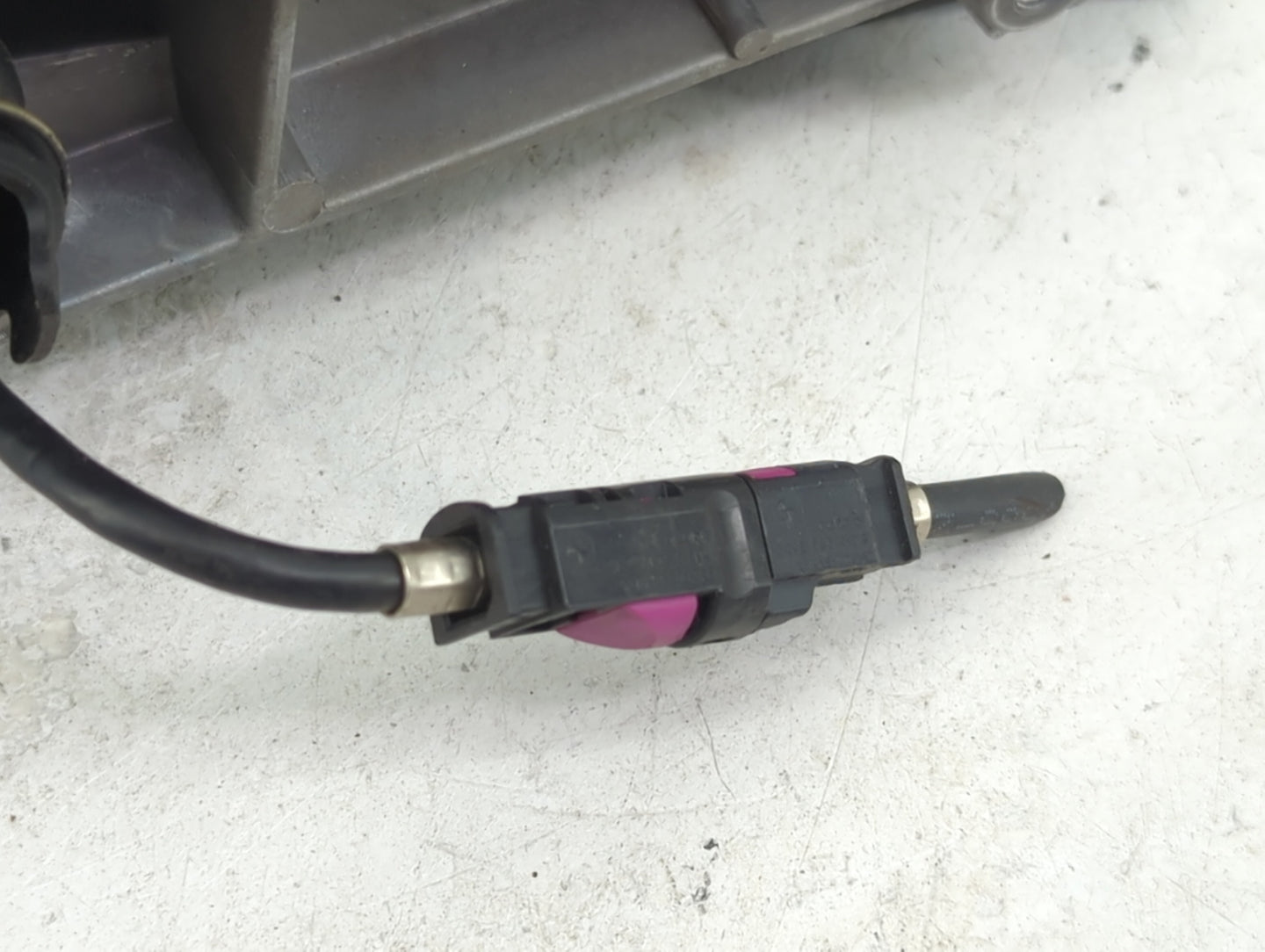 2007-2013 Bmw X5 Driver Side View Mirror - Left Door Mirror OEM Used - Oemusedautoparts1.com