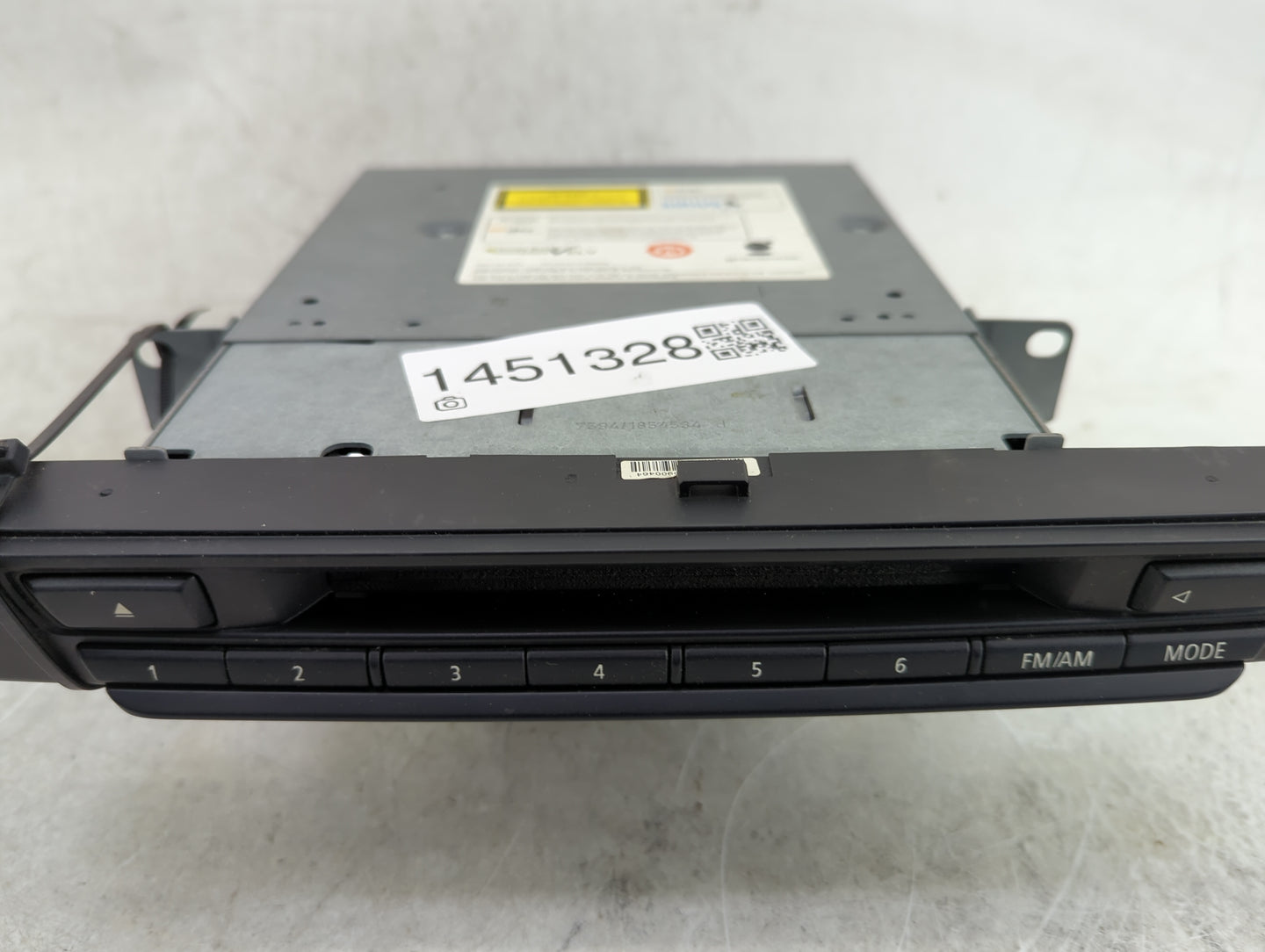 2011 Bmw X5 Radio AM FM Cd Player Receiver Replacement P/N:9239227 9585035A2048977, 250382 Fits OEM Used Auto Parts - Oemuse