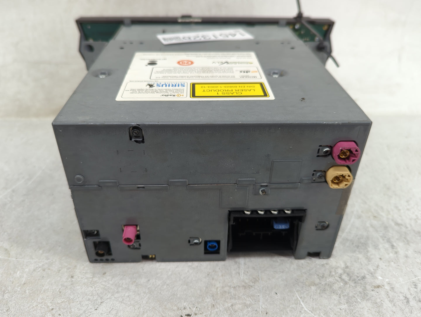 2011 Bmw X5 Radio AM FM Cd Player Receiver Replacement P/N:9239227 9585035A2048977, 250382 Fits OEM Used Auto Parts - Oemuse