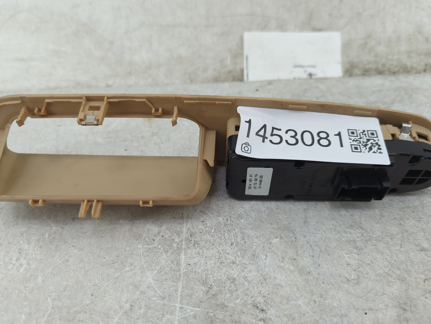 2007-2013 Bmw X5 Master Power Window Switch Replacement Driver Side Left P/N:9218044-01 Fits OEM Used Auto Parts - Oemusedau