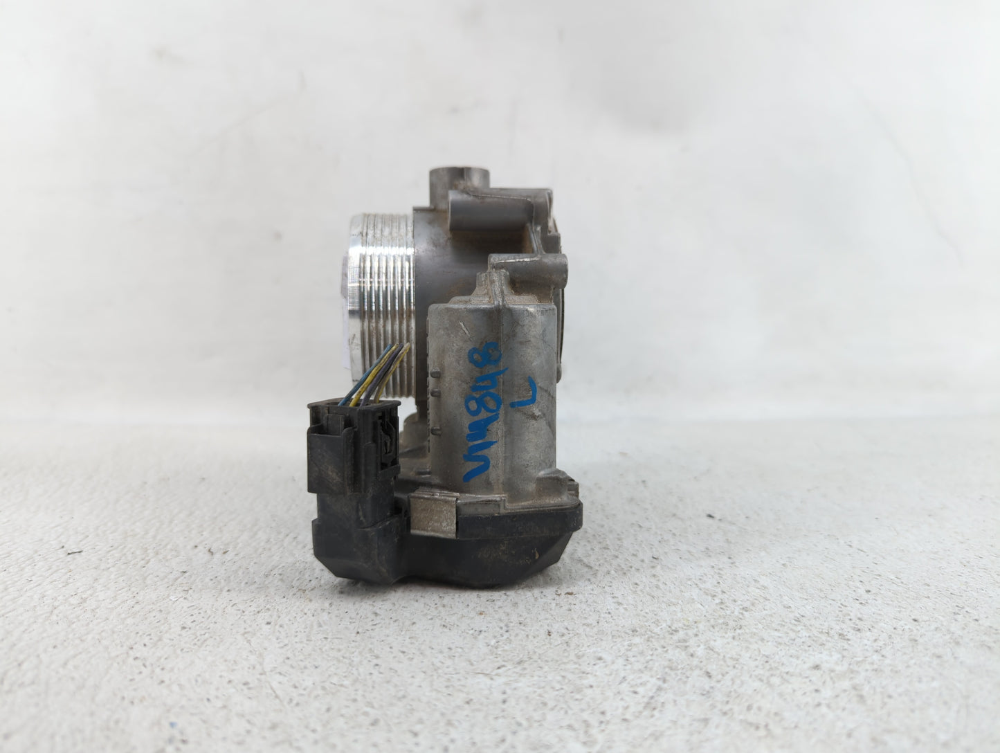 2011-2018 Bmw X5 Throttle Body P/N:7 555 944 7555944 Fits Fits 2008 2009 2010 2011 2012 2013 2014 2015 2016 2017 2018 OEM Us
