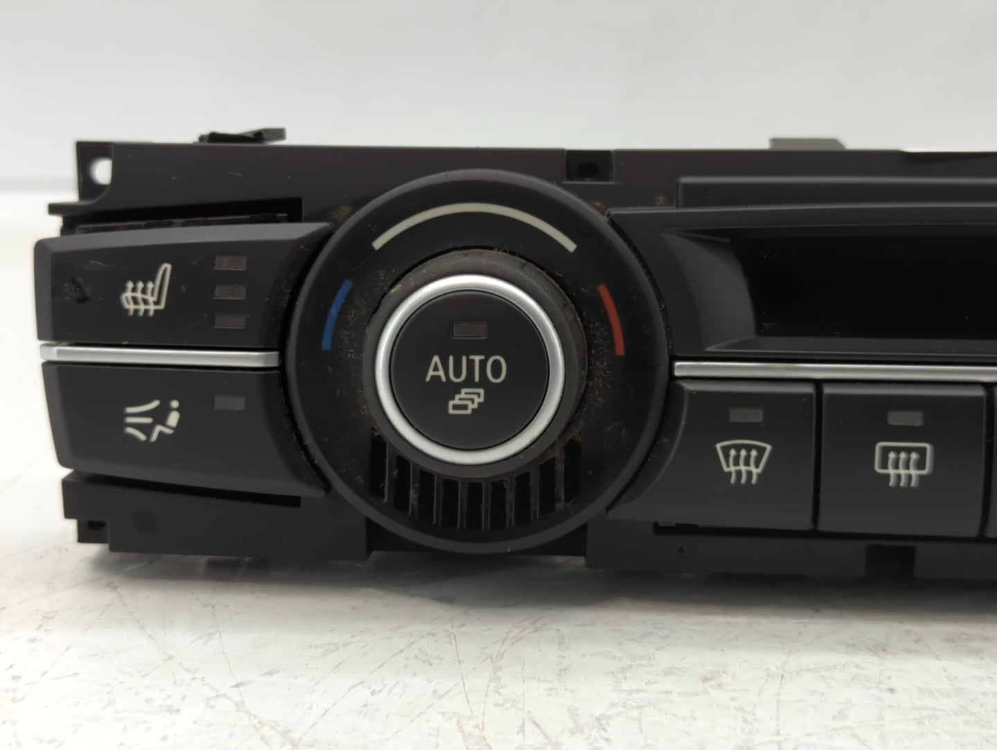 2007-2013 Bmw X5 Climate Control Module Temperature AC/Heater Replacement P/N:9 234 335-02 90025-242 Fits OEM Used Auto Part