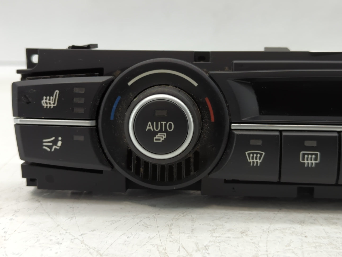 2007-2013 Bmw X5 Climate Control Module Temperature AC/Heater Replacement P/N:9 234 335-02 90025-242 Fits OEM Used Auto Part