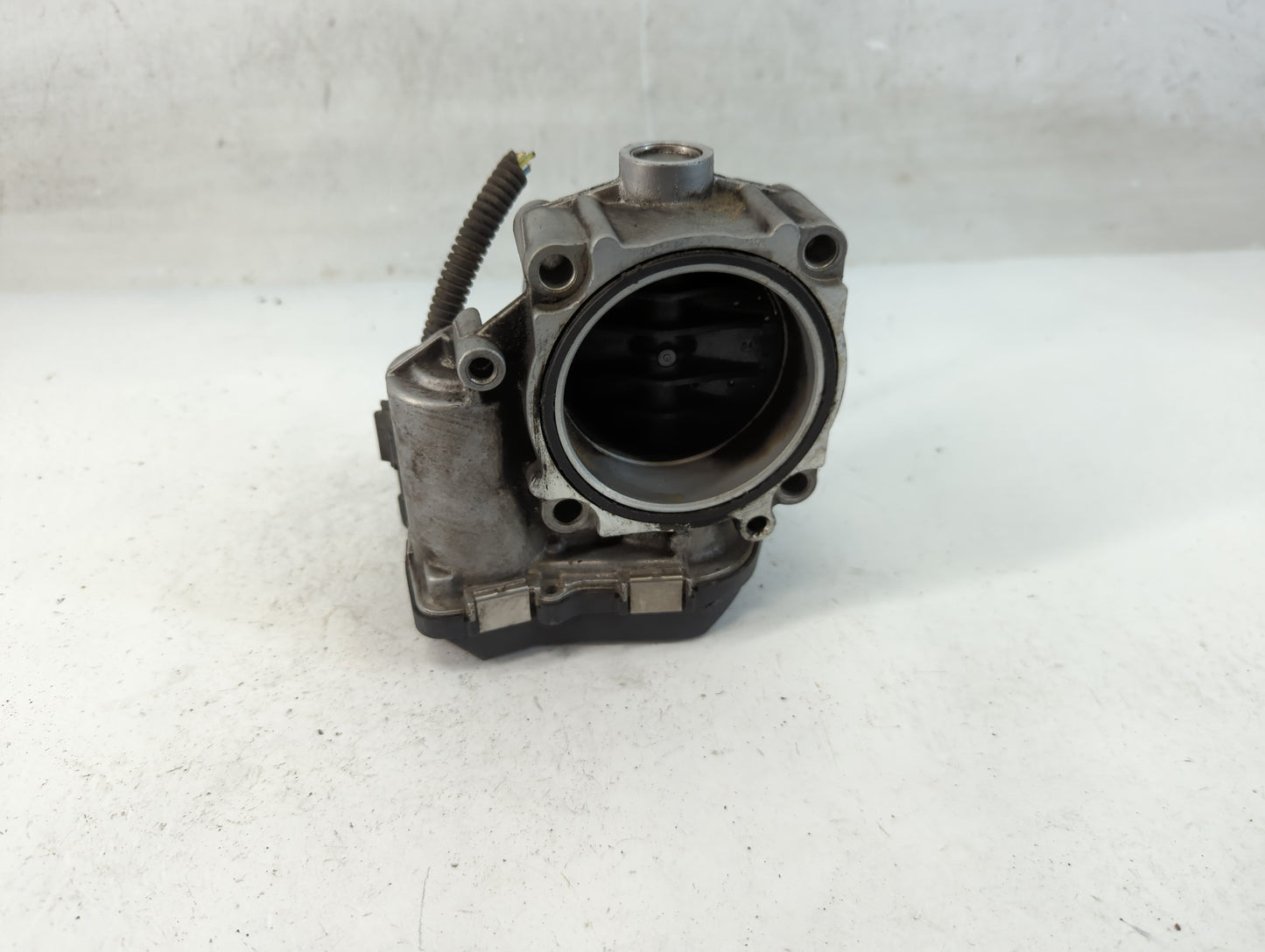 2011-2018 Bmw X5 Throttle Body P/N:1354 7555944-03 Fits Fits 2010 2011 2012 2013 2014 2015 2016 2017 2018 2019 2020 OEM Used
