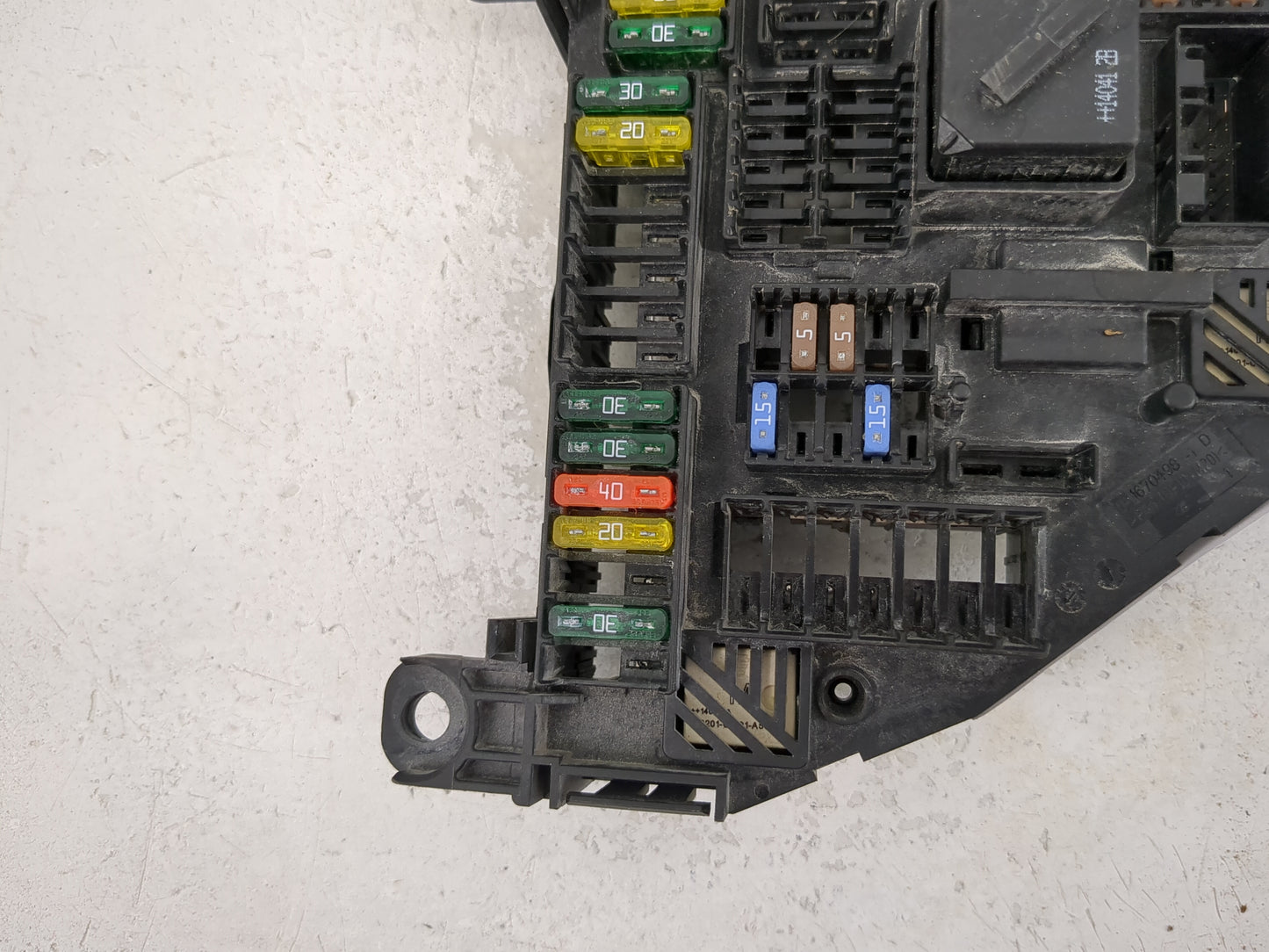 2011 Bmw Z4 Fusebox Fuse Box Panel Relay Module P/N:9210496 9210499 Fits OEM Used Auto Parts - Oemusedautoparts1.com