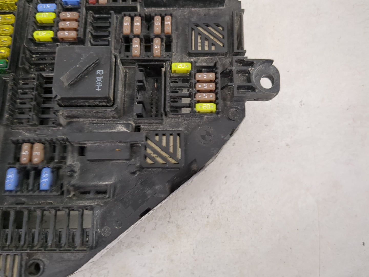 2011 Bmw Z4 Fusebox Fuse Box Panel Relay Module P/N:9210496 9210499 Fits OEM Used Auto Parts - Oemusedautoparts1.com