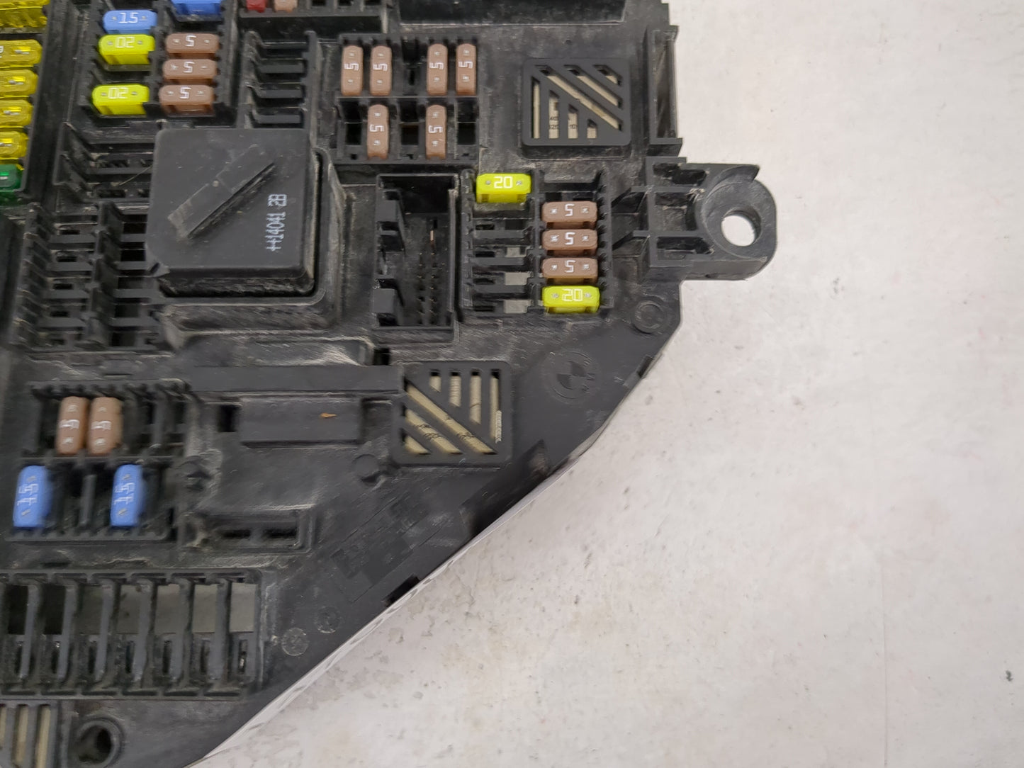 2011 Bmw Z4 Fusebox Fuse Box Panel Relay Module P/N:9210496 9210499 Fits OEM Used Auto Parts - Oemusedautoparts1.com