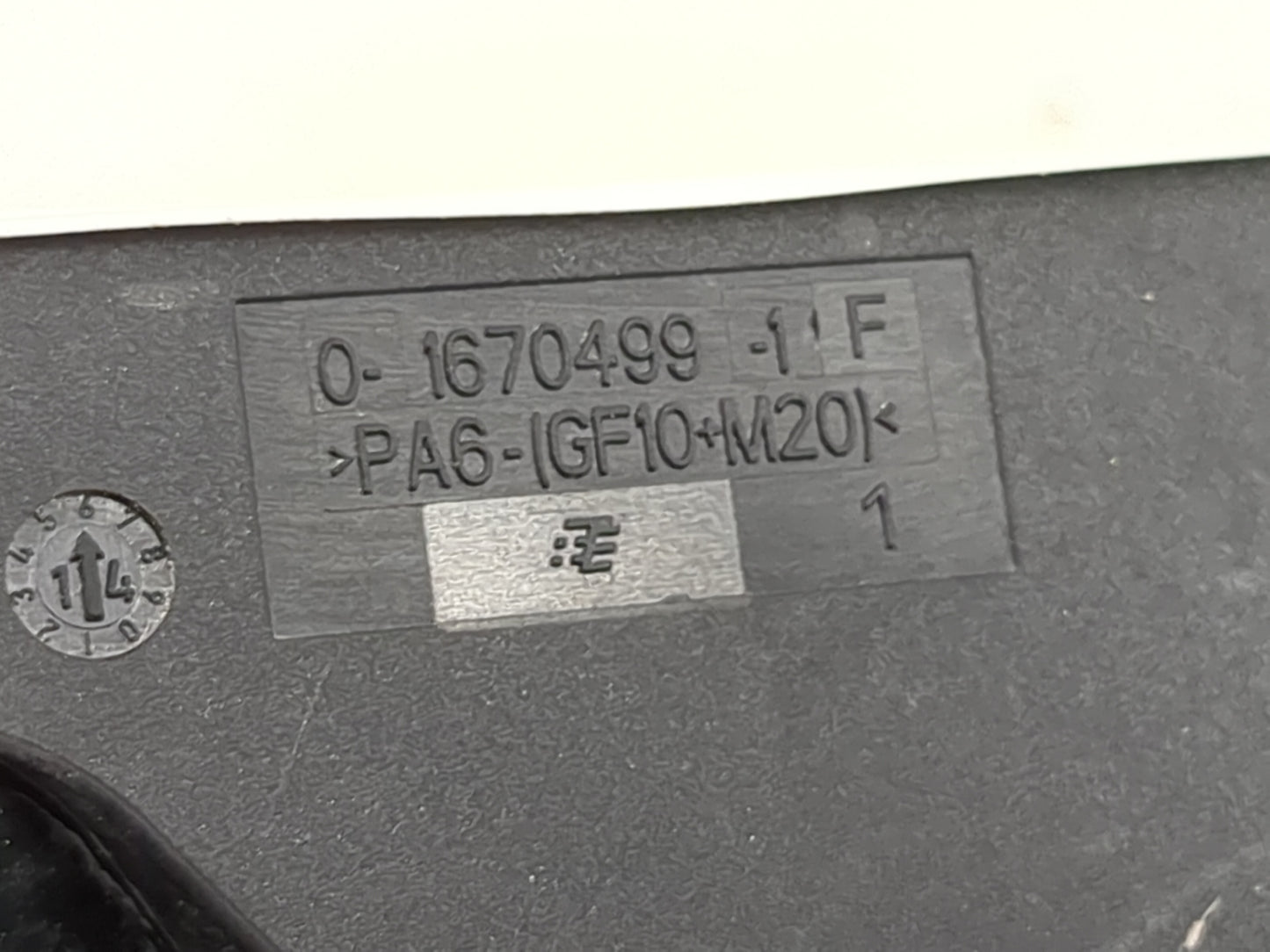 2011 Bmw Z4 Fusebox Fuse Box Panel Relay Module P/N:9210496 9210499 Fits OEM Used Auto Parts - Oemusedautoparts1.com