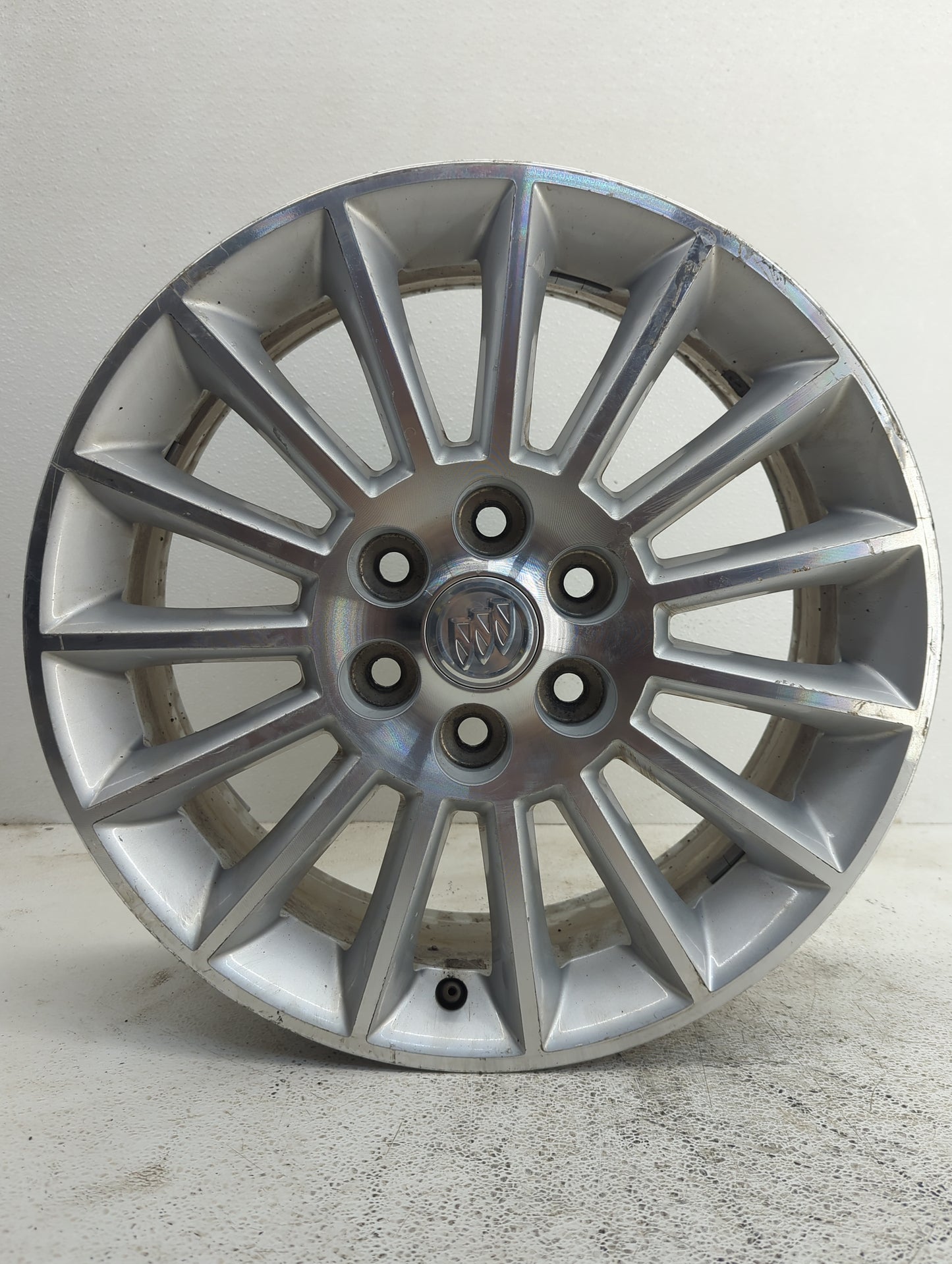 2008-2012 Buick Enclave Oem Wheel Rim - Oemusedautoparts1.com