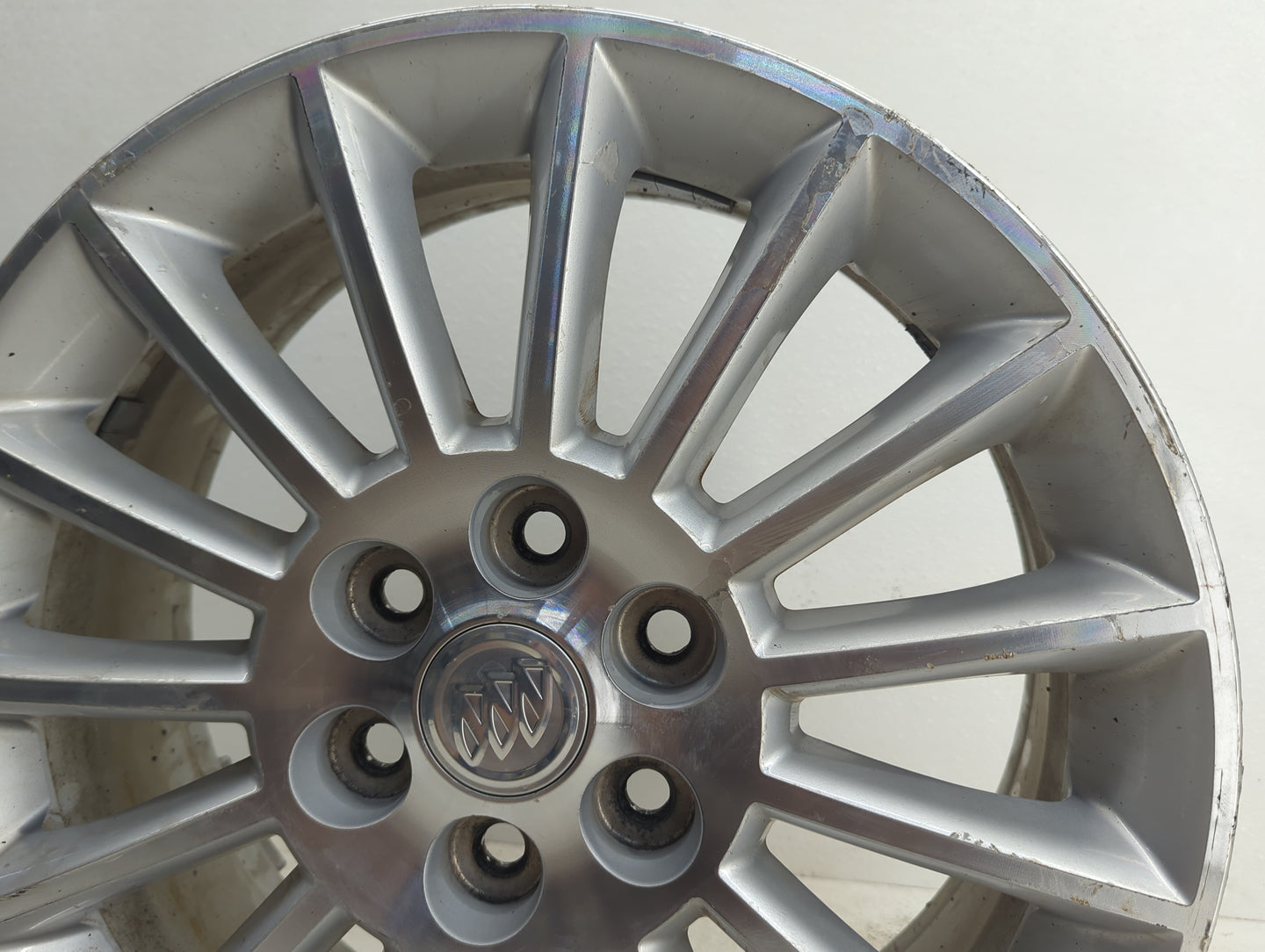 2008-2012 Buick Enclave Oem Wheel Rim - Oemusedautoparts1.com