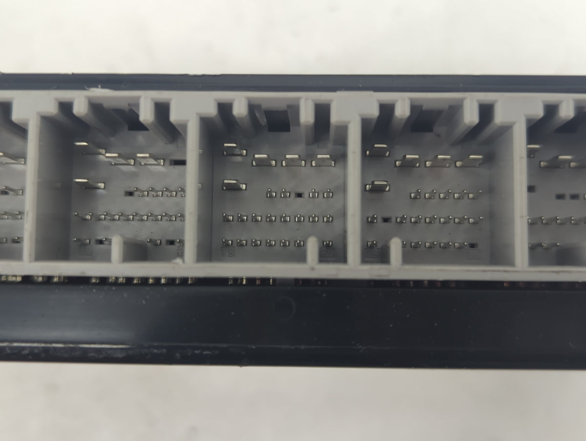 2008-2012 Buick Enclave Body Control Module Bcm Inner Cabin Fuse Box 1081057 - Oemusedautoparts1.com