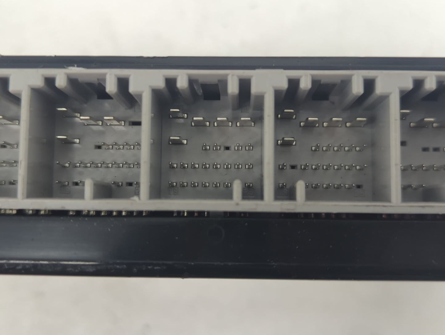 2008-2012 Buick Enclave Body Control Module Bcm Inner Cabin Fuse Box - Oemusedautoparts1.com