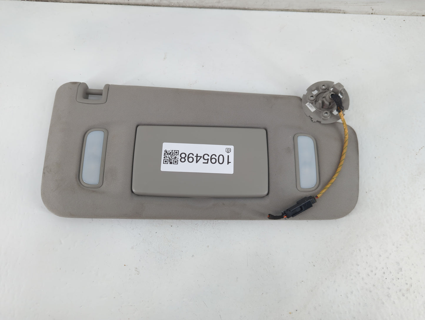 2008-2017 Buick Enclave Sun Visor Shade Replacement Passenger Right Mirror Fits OEM Used Auto Parts - Oemusedautoparts1.com