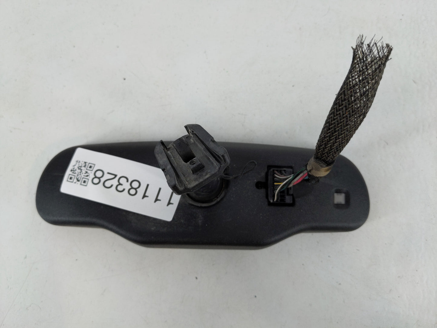 2009-2017 Buick Enclave Interior Rear View Mirror Replacement OEM P/N:1581679 Fits OEM Used Auto Parts - Oemusedautoparts1.c
