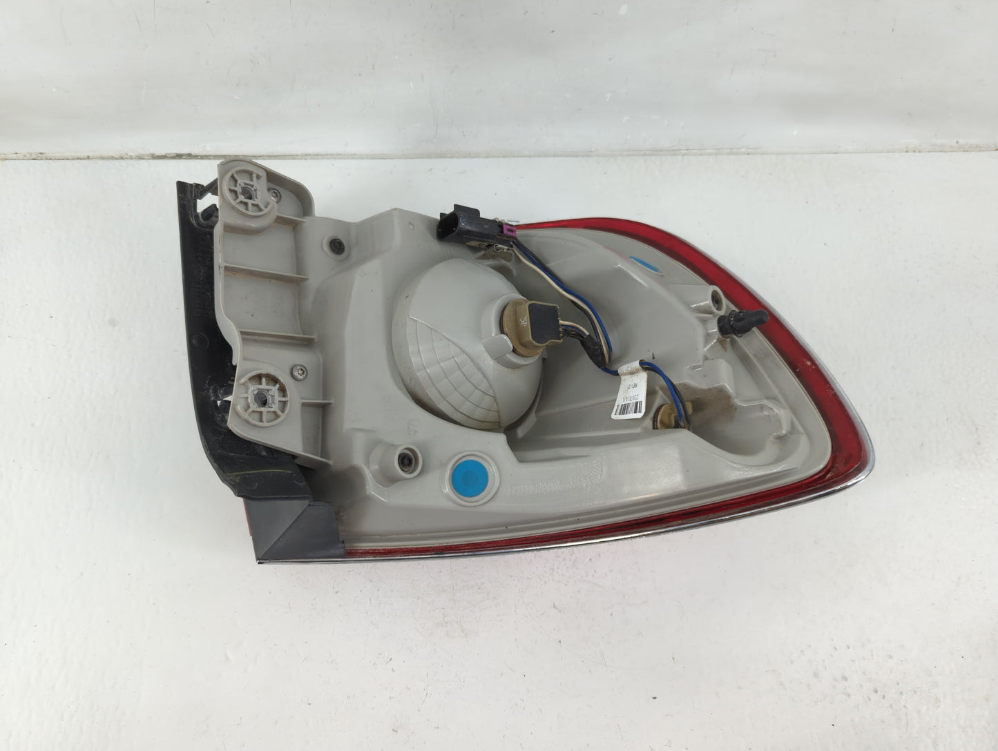 2008-2012 Buick Enclave Tail Light Assembly Passenger Right OEM P/N:22070AA Fits Fits 2008 2009 2010 2011 2012 OEM Used Auto