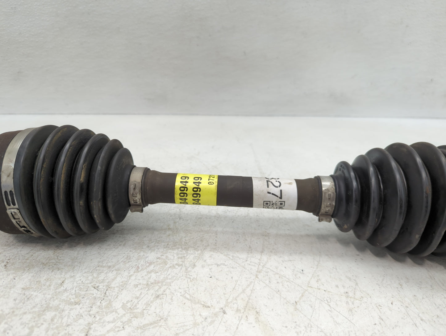 2008-2017 Buick Enclave Axle Shaft Front Passenger Cv C/v - Oemusedautoparts1.com