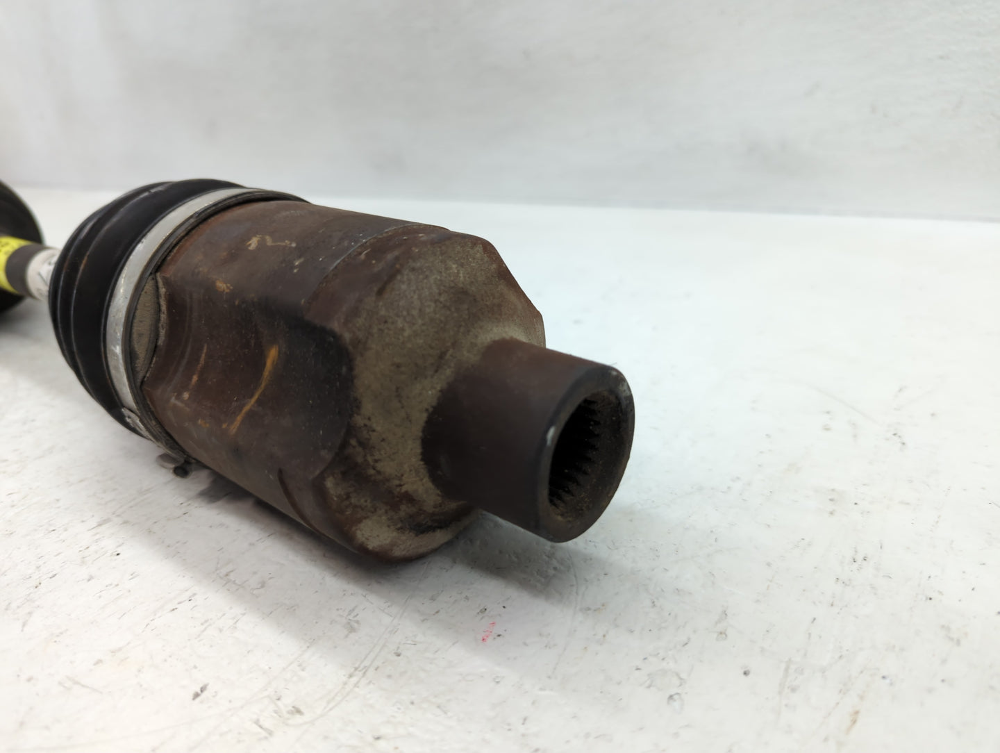 2008-2017 Buick Enclave Axle Shaft Front Passenger Cv C/v - Oemusedautoparts1.com