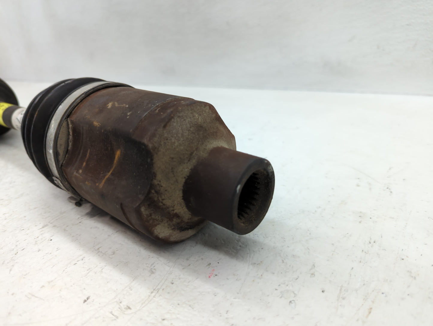 2008-2017 Buick Enclave Axle Shaft Front Passenger Cv C/v - Oemusedautoparts1.com