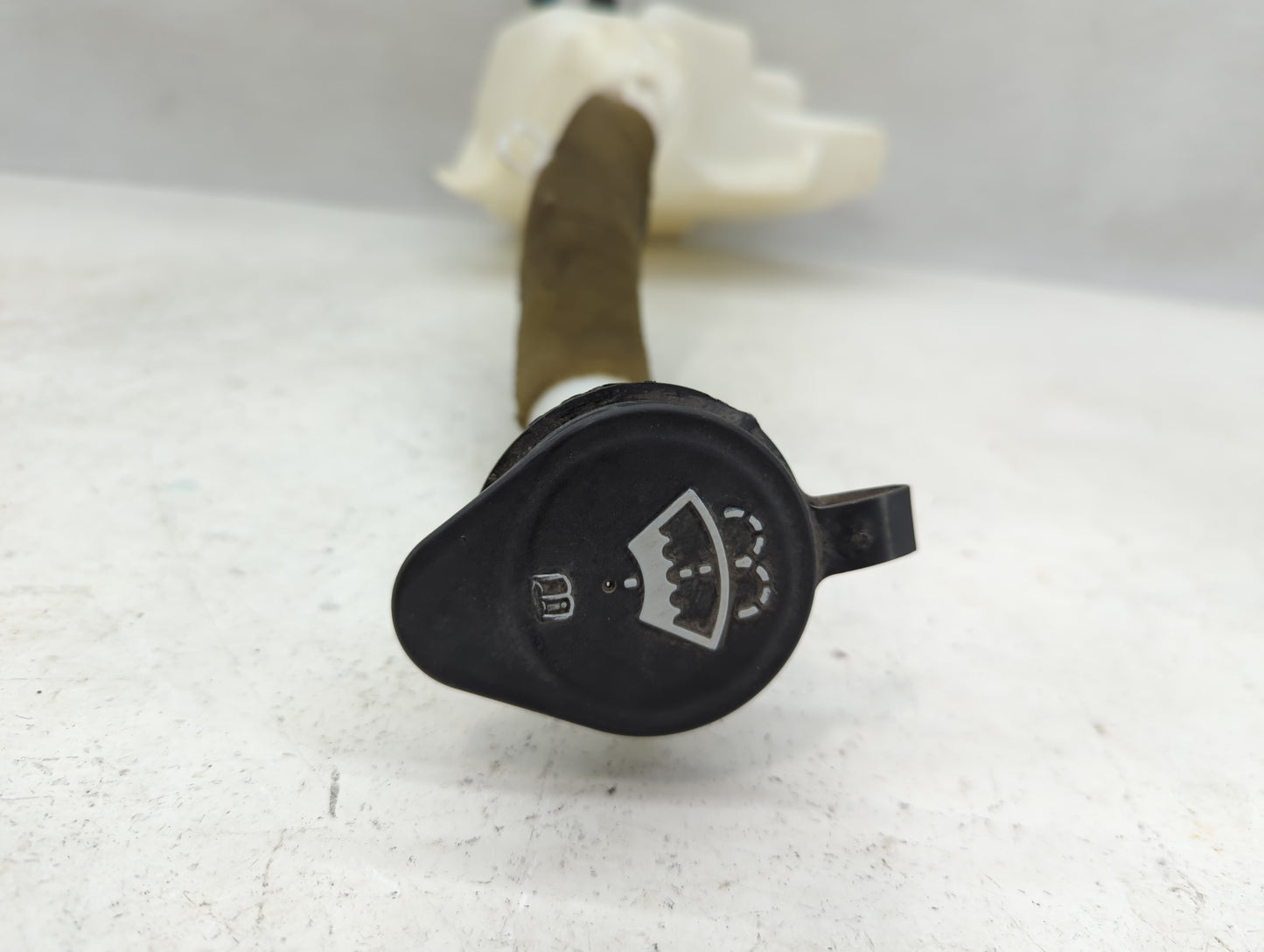 2010-2017 Buick Enclave Windshield Washer Fluid Reservoir Bottle Oem - Oemusedautoparts1.com