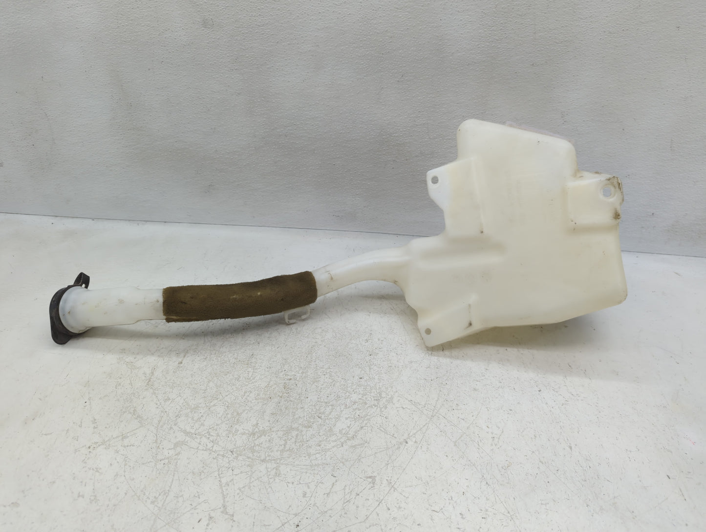 2010-2017 Buick Enclave Windshield Washer Fluid Reservoir Bottle Oem - Oemusedautoparts1.com