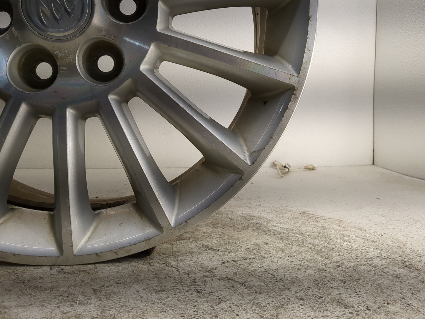 2008-2012 Buick Enclave Oem Wheel Rim - Oemusedautoparts1.com