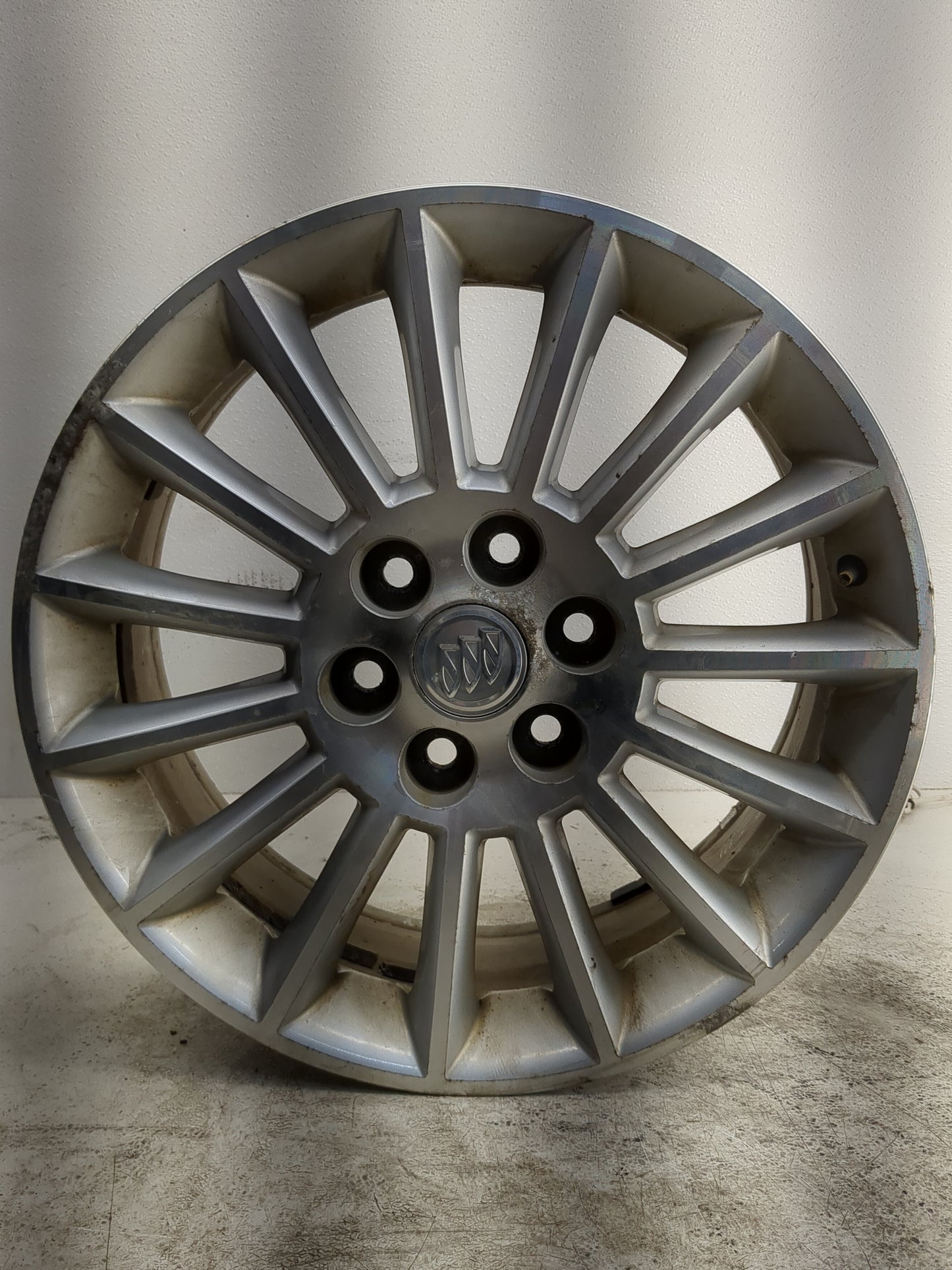 2008-2012 Buick Enclave Oem Wheel Rim - Oemusedautoparts1.com