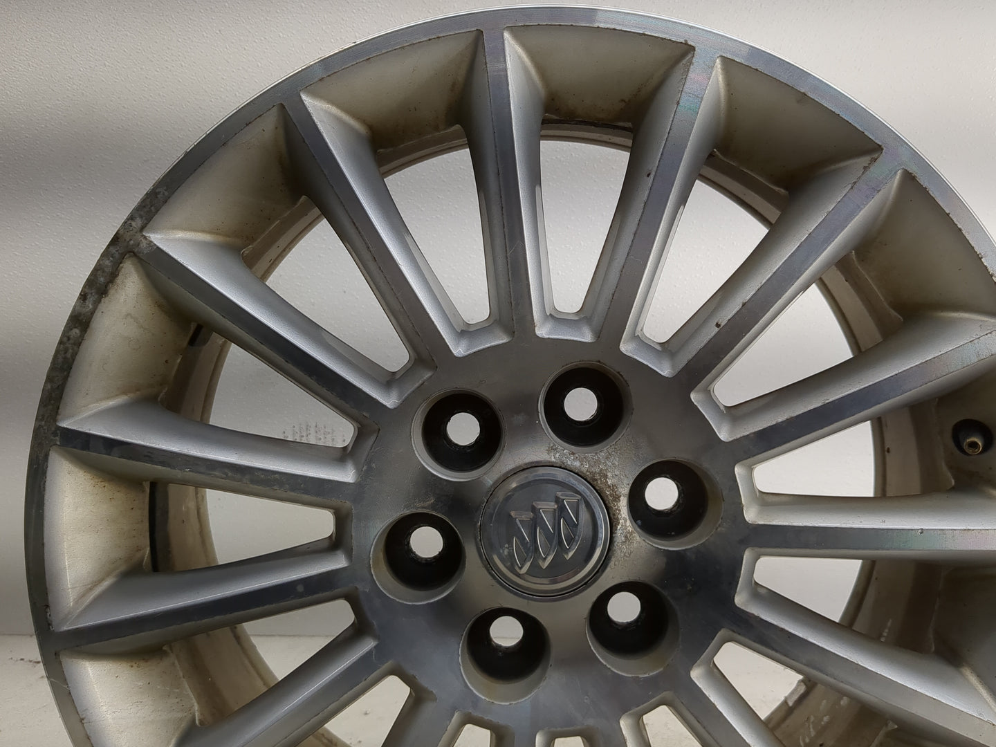 2008-2012 Buick Enclave Oem Wheel Rim - Oemusedautoparts1.com